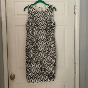 Julia Jordan - Size 10 - black and white flowers - more formal dress!!